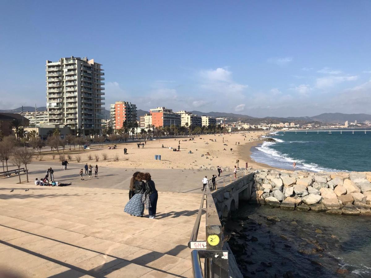 Hospedaje Dado De Baja Badalona Exterior photo