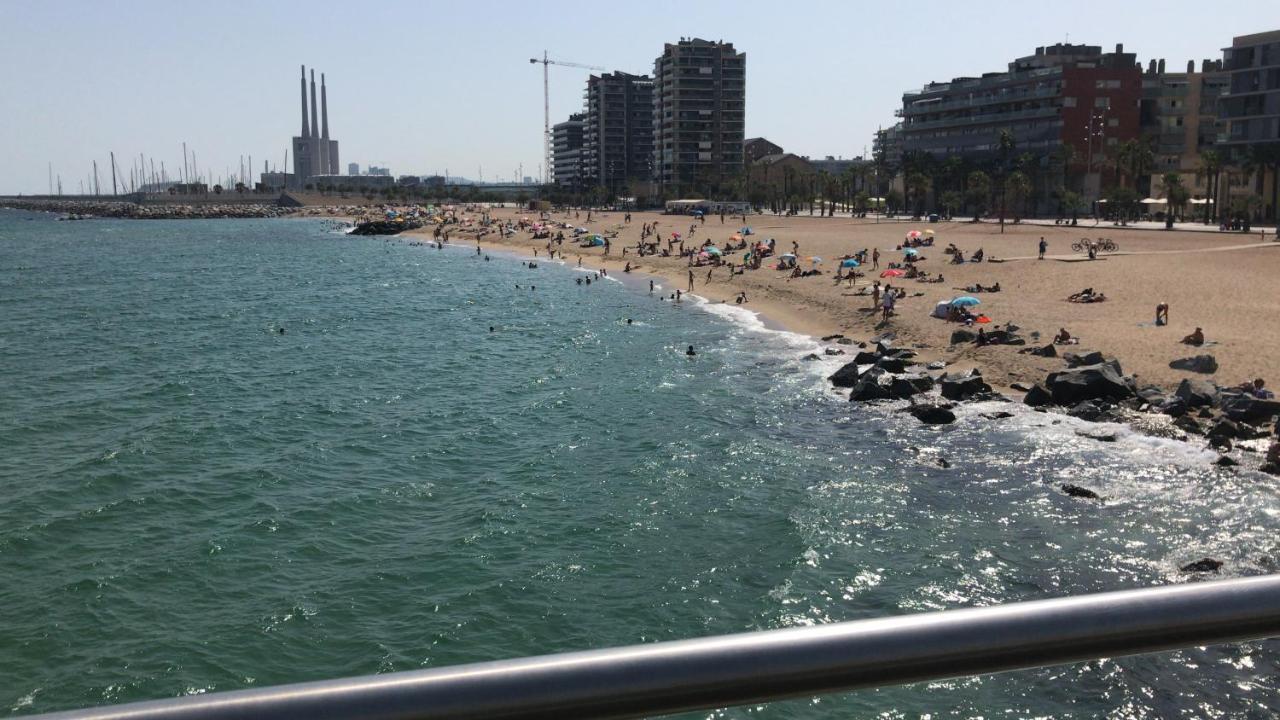 Hospedaje Dado De Baja Badalona Exterior photo